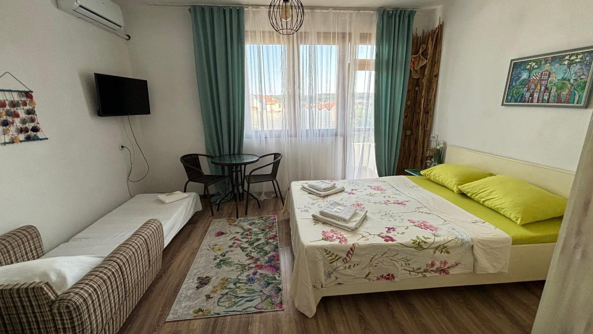 Guest House Hei Taka سوزوبول المظهر الخارجي الصورة