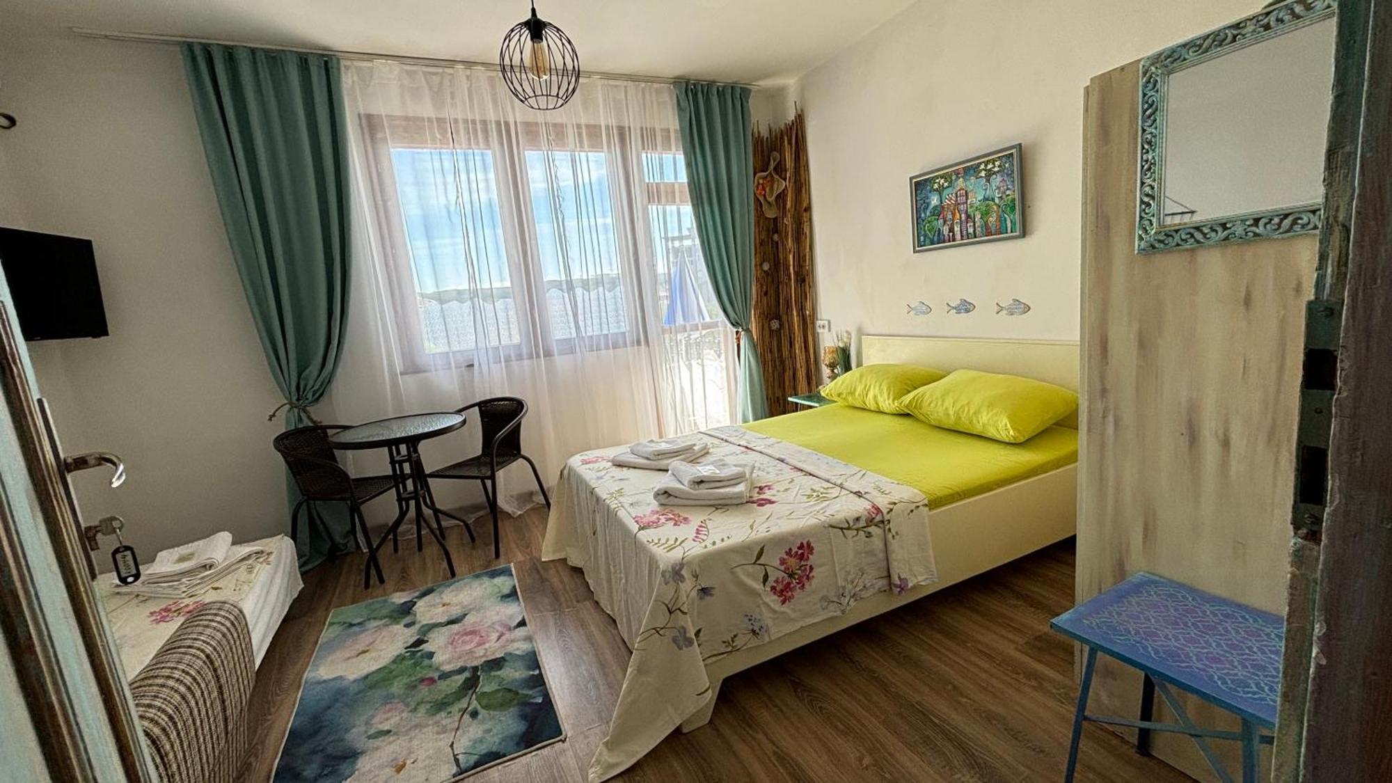 Guest House Hei Taka سوزوبول المظهر الخارجي الصورة