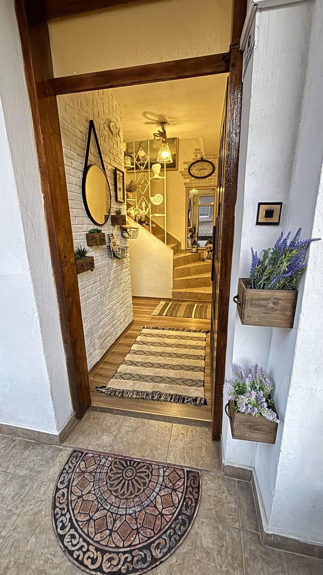 Guest House Hei Taka سوزوبول المظهر الخارجي الصورة