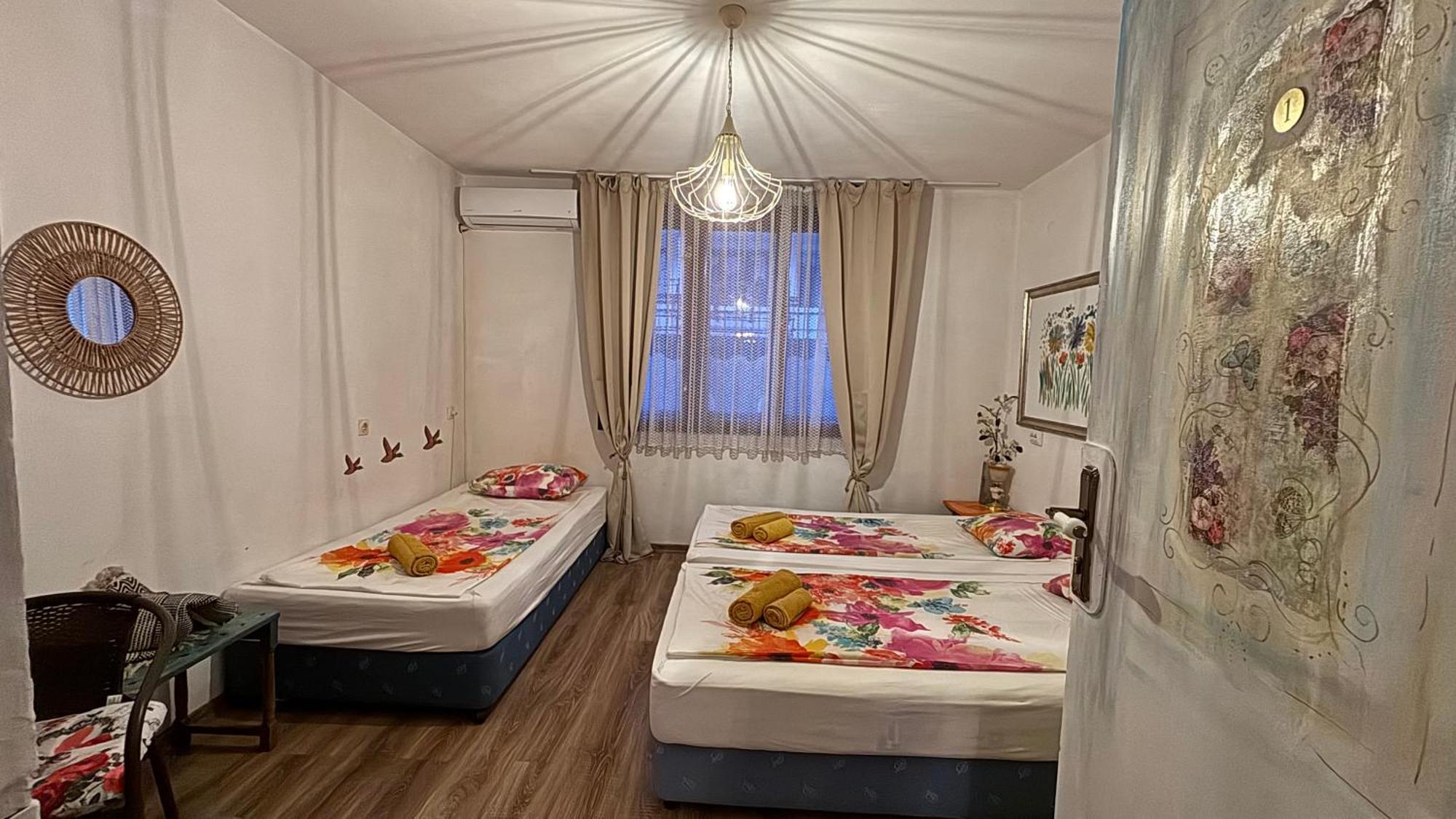 Guest House Hei Taka سوزوبول المظهر الخارجي الصورة