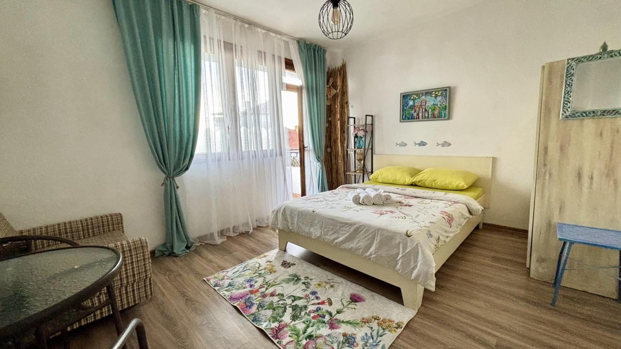 Guest House Hei Taka سوزوبول المظهر الخارجي الصورة